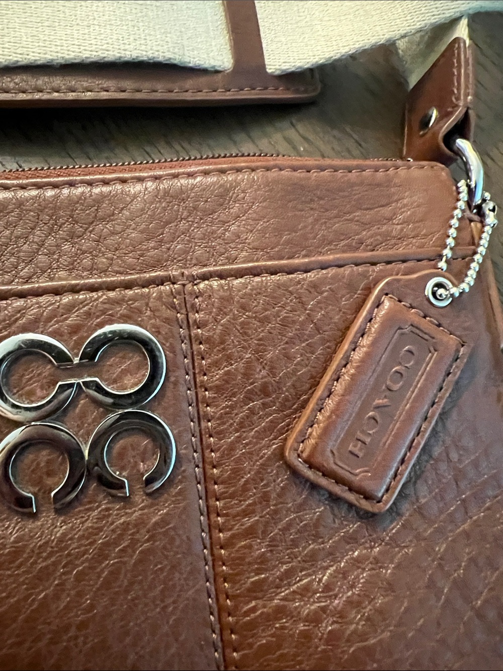 Coach Brown Leather Crossbody with Beige Adjustable Strap - Picture 3 of 6